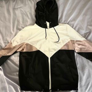 Light weight wind breaker